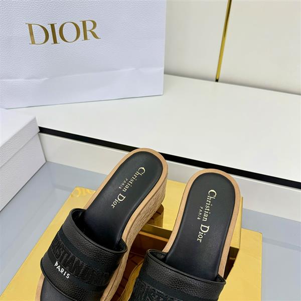 20251128184322217 270